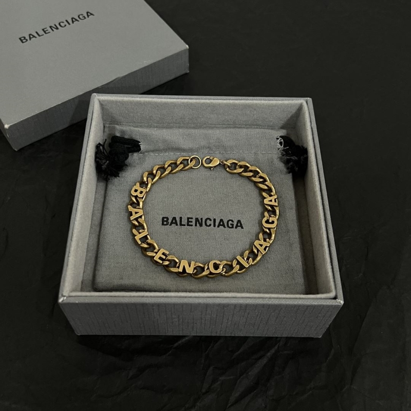 Ba*len*cia*ga bracelets